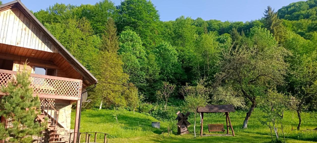 Під Горою Villa Sheshory Exteriör bild
